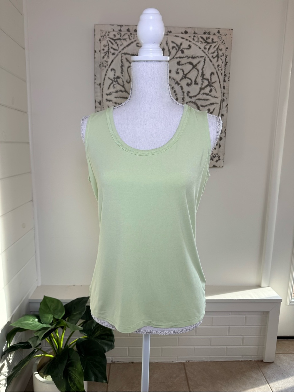 Talbots Petites Sleeveless Scoop Neck Tank Top Light Green MP